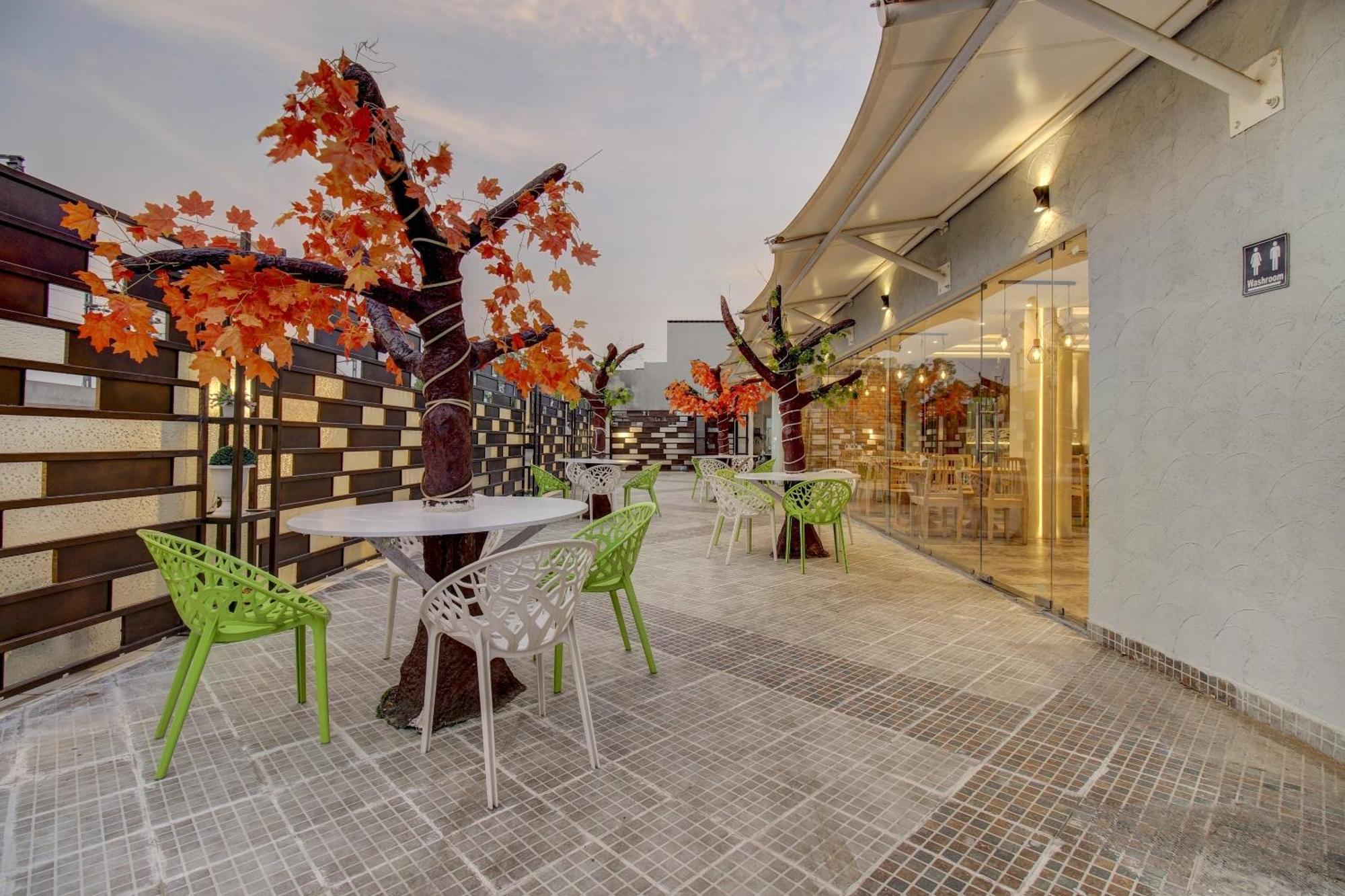 فندق Townhouse Geetraj Near Shalimar Gateway لاكناو المظهر الخارجي الصورة