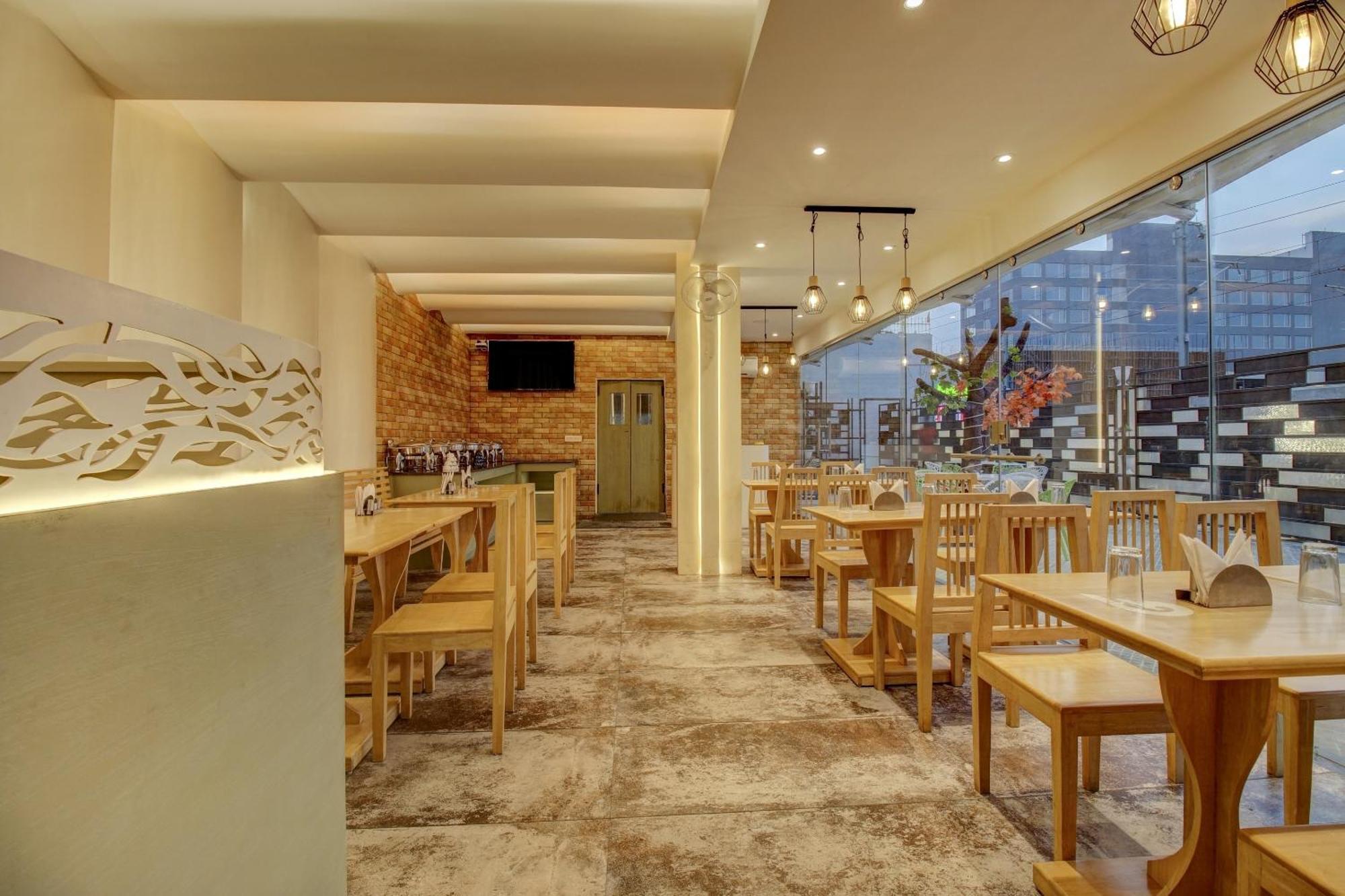 فندق Townhouse Geetraj Near Shalimar Gateway لاكناو المظهر الخارجي الصورة