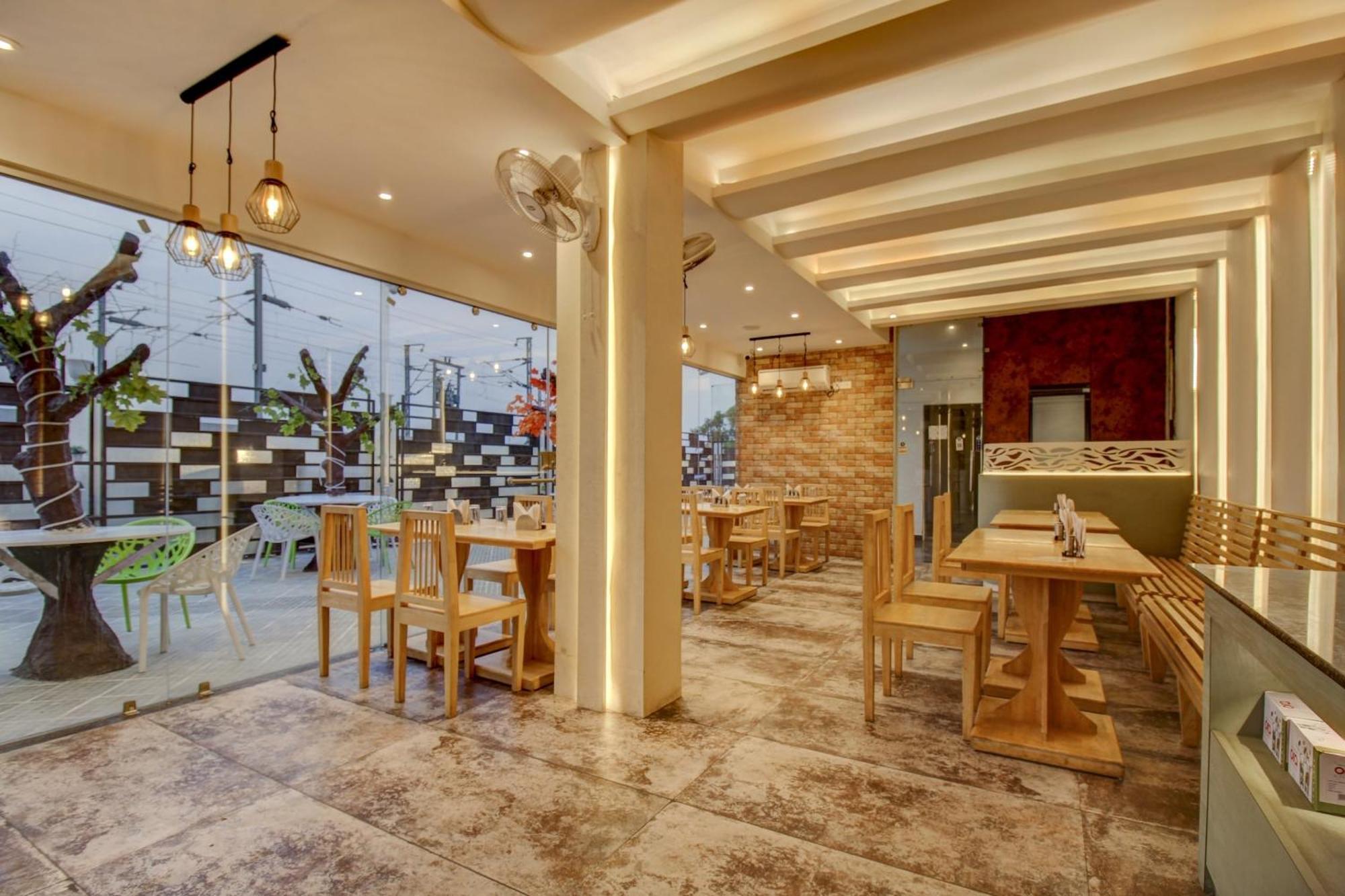 فندق Townhouse Geetraj Near Shalimar Gateway لاكناو المظهر الخارجي الصورة